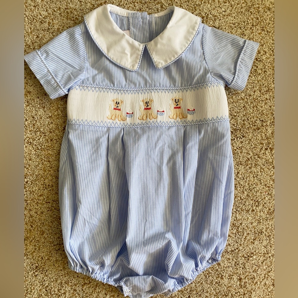 EUC Smocked Auctions yellow lab/dog smock bubble, 24m